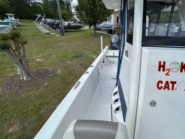 Slide: The Image of World Cat 235CC 2021 - 19