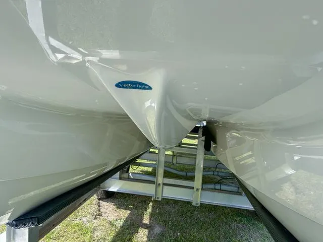 Slide: The Image of World Cat 235CC 2021 - 24