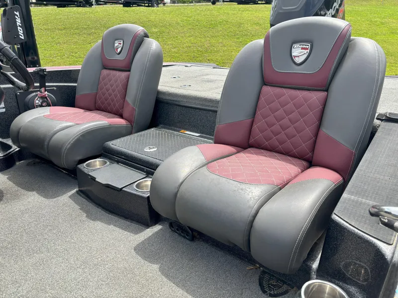 Slide: The Image of Triton 189 TXR 2017 - 14