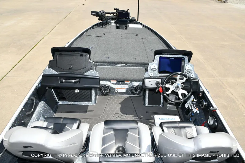 Slide: The Image of 2024 Nitro Z21 XL Pro boat interior with advanced dashboard and seating. - 43