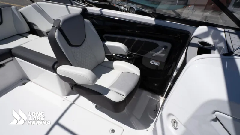 Slide: The Image of 2021 Yamaha Boats 252SE interior with sleek seating and modern design. - 17