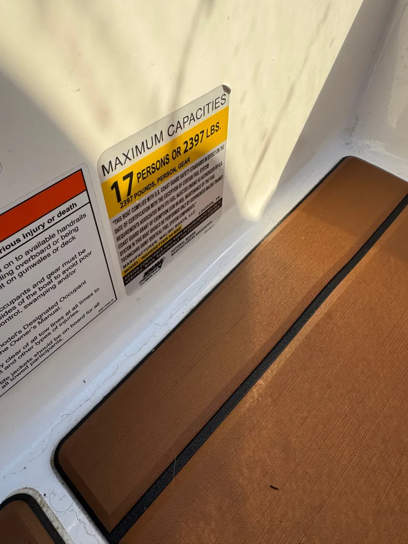 Slide: The Image of Malibu Wakesetter 24 MXZ 2021 - 11