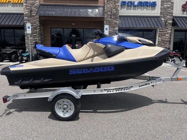 Slide: The Image of Sea-Doo WAKE PRO 230 with Sound System 2025 - 3