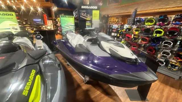 Slide: The Image of Sea-Doo GTI SE 170 WITH SOUND SYSTEM 2025 - 8