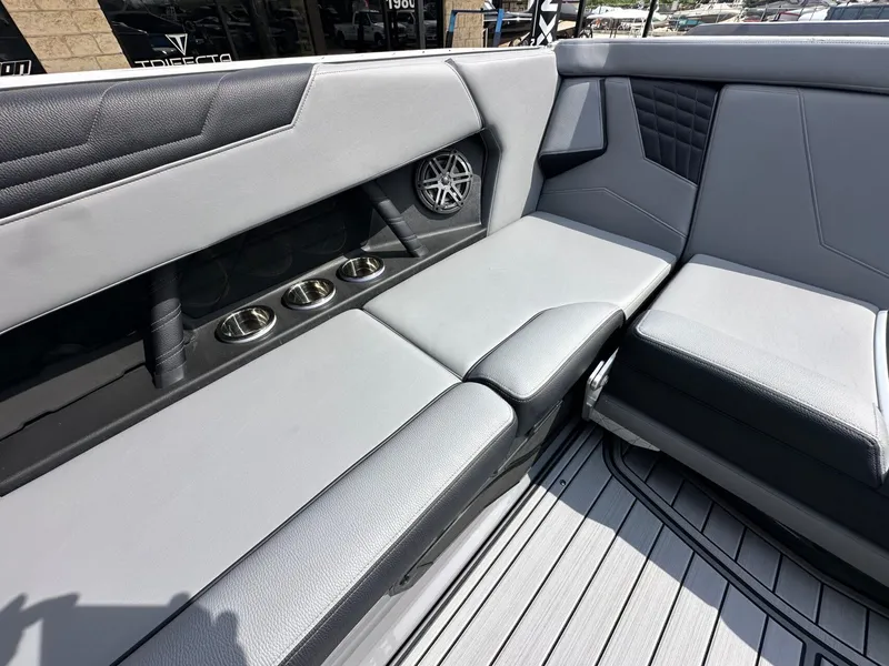 Slide: The Image of Nautique Super Air Nautique S25 2025 - 10