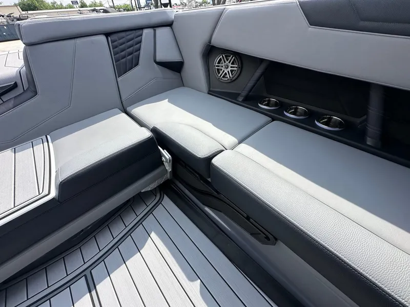 Slide: The Image of Nautique Super Air Nautique S25 2025 - 12