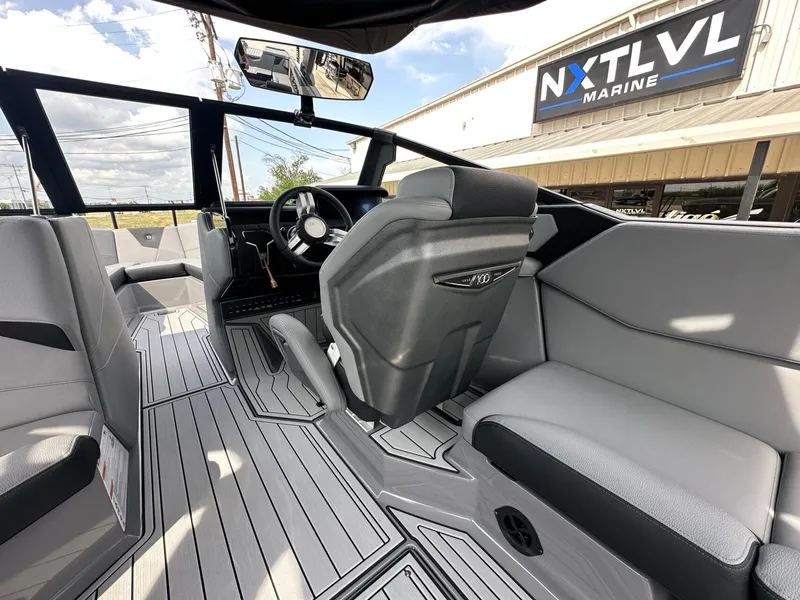 Slide: The Image of Nautique Super Air Nautique S25 2025 - 15