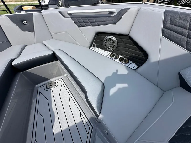 Slide: The Image of Nautique Super Air Nautique S25 2025 - 19