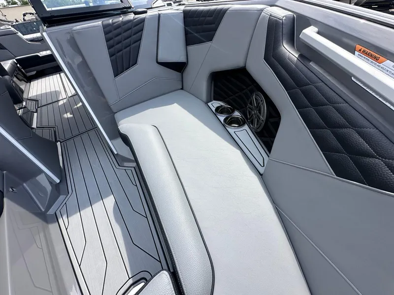 Slide: The Image of Nautique Super Air Nautique S25 2025 - 22