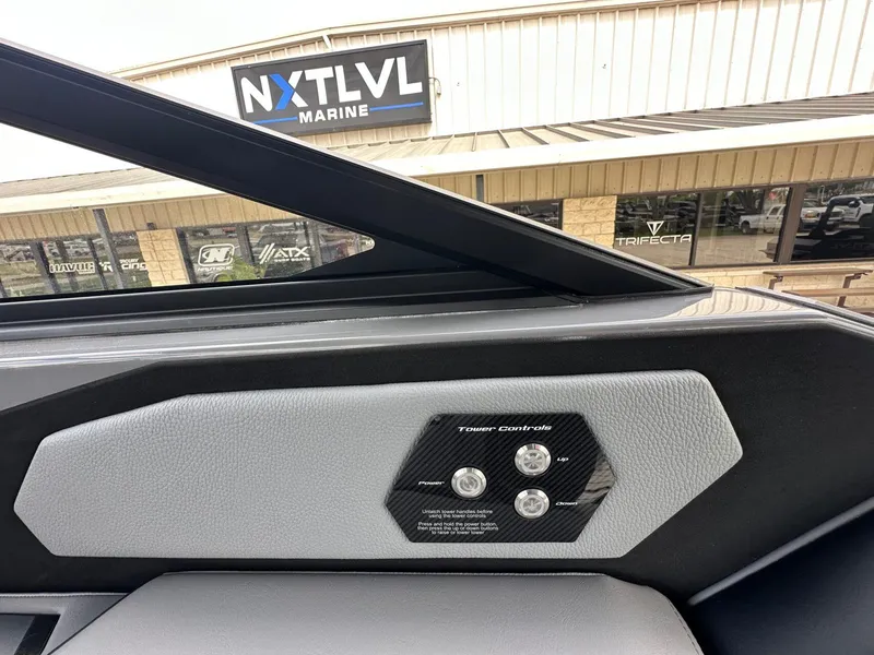 Slide: The Image of Nautique Super Air Nautique S25 2025 - 27