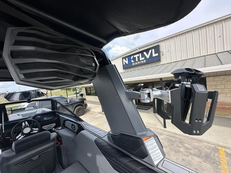 Slide: The Image of Nautique Super Air Nautique S25 2025 - 30