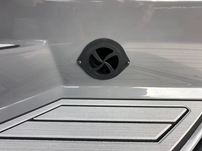 Slide: The Image of Nautique Super Air Nautique S25 2025 - 35