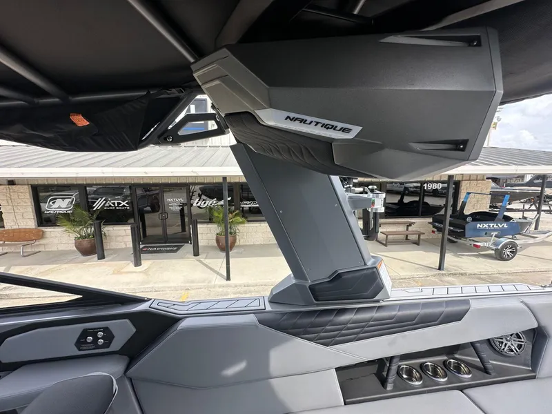 Slide: The Image of Nautique Super Air Nautique S25 2025 - 36