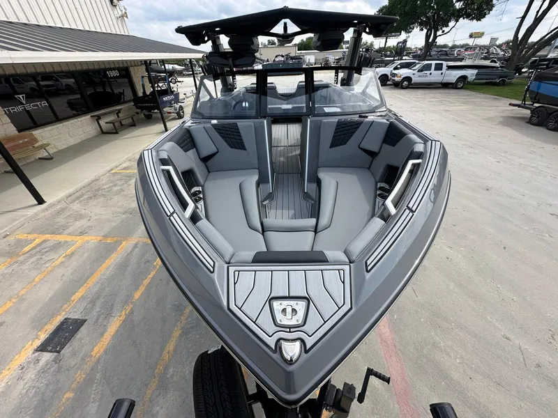 Slide: The Image of Nautique Super Air Nautique S25 2025 - 41