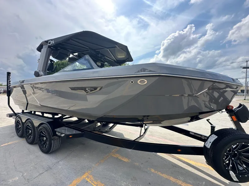 Slide: The Image of Nautique Super Air Nautique S25 2025 - 6
