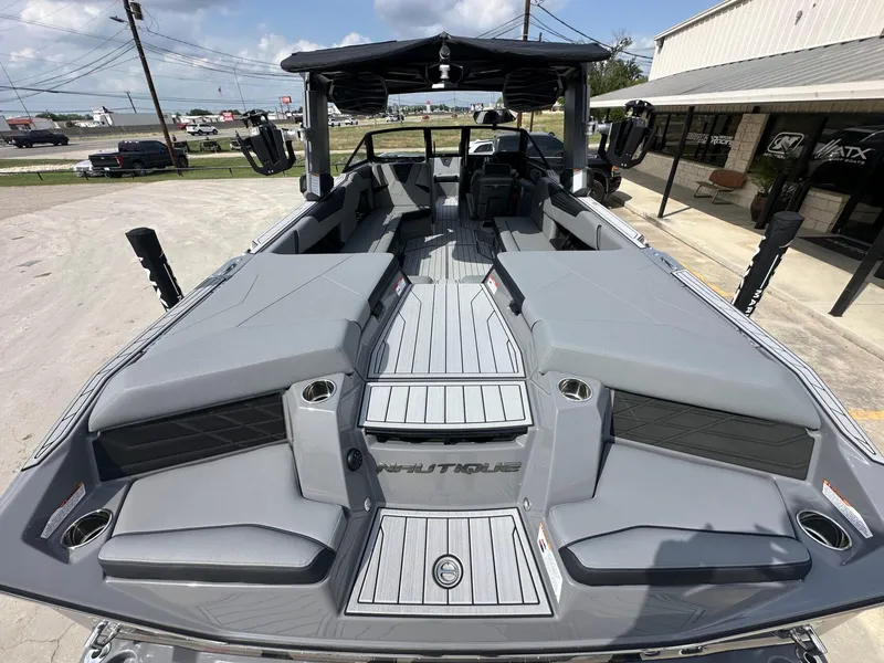 Slide: The Image of Nautique Super Air Nautique S25 2025 - 9