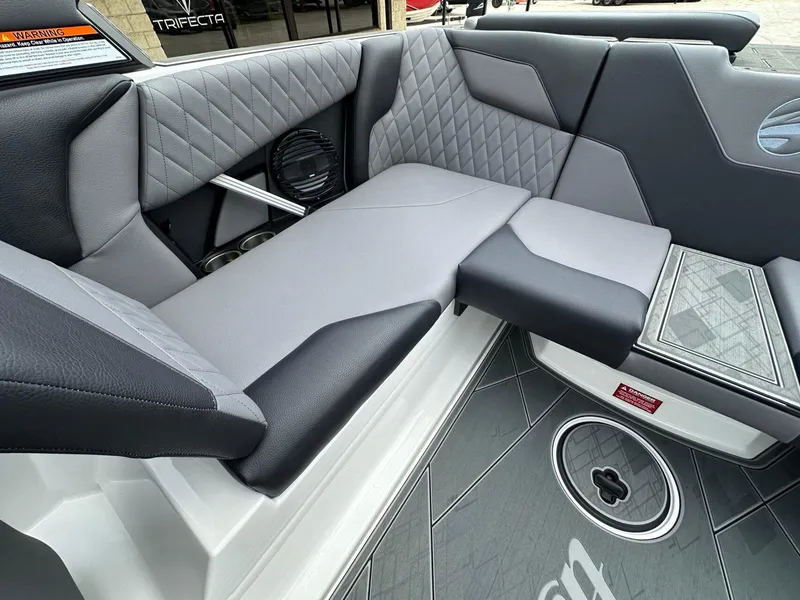 Slide: The Image of Tigé Z1 2025 - 10