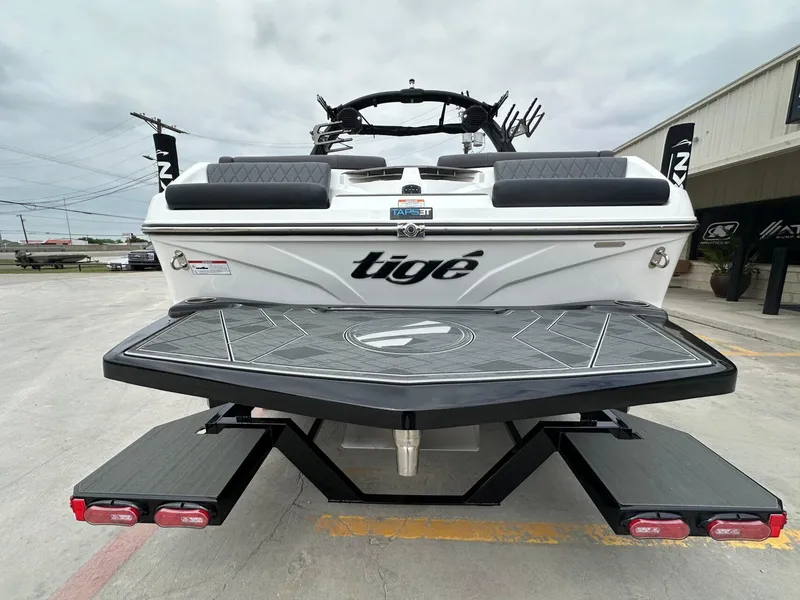 Slide: The Image of Tigé Z1 2025 - 3