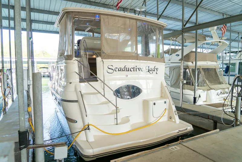 Slide: The Image of Maxum 4100 SCA 2000 - 11