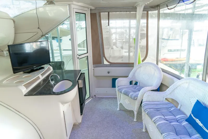 Slide: The Image of Maxum 4100 SCA 2000 - 17