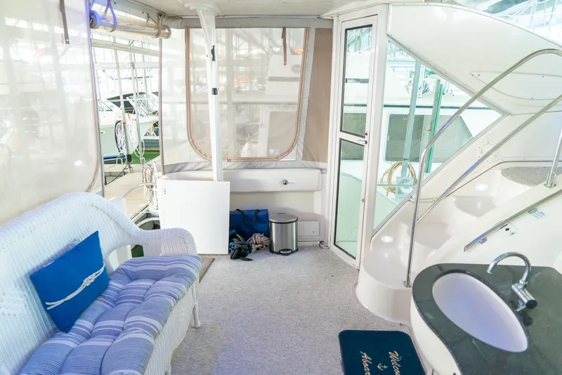 Slide: The Image of Maxum 4100 SCA 2000 - 18