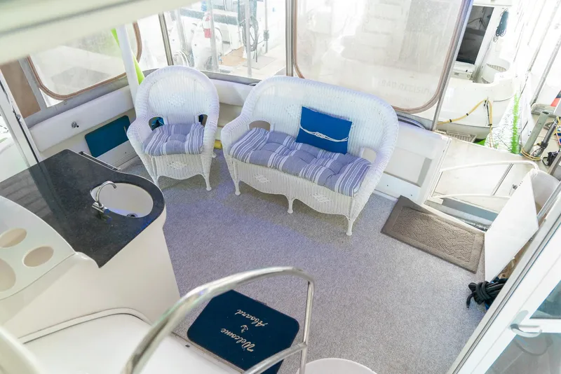 Slide: The Image of Maxum 4100 SCA 2000 - 20