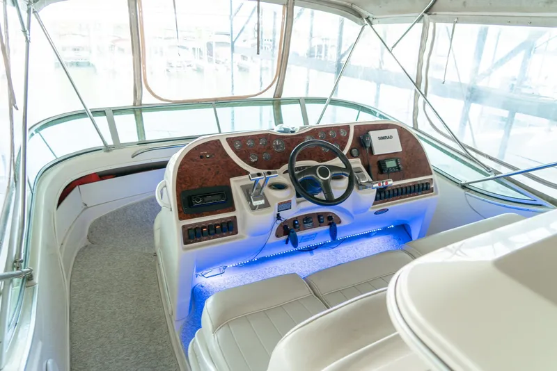 Slide: The Image of Maxum 4100 SCA 2000 - 22