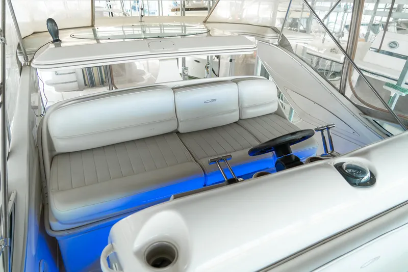 Slide: The Image of Maxum 4100 SCA 2000 - 25