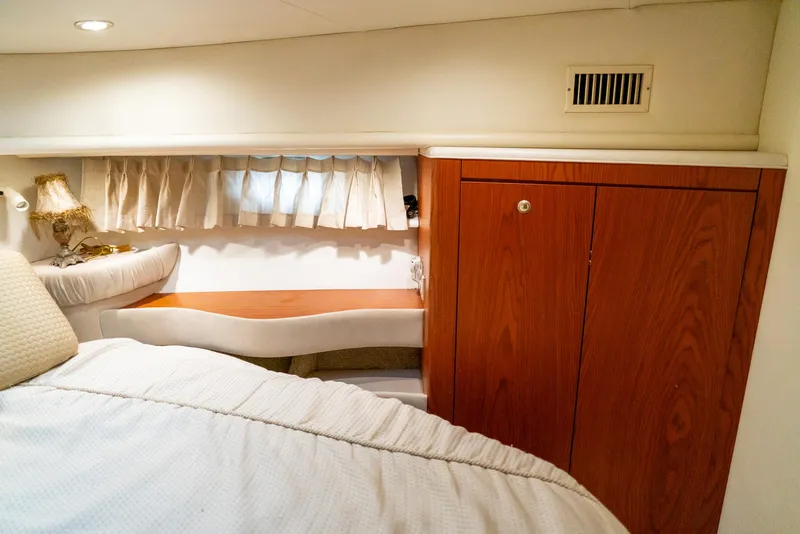 Slide: The Image of Maxum 4100 SCA 2000 - 36