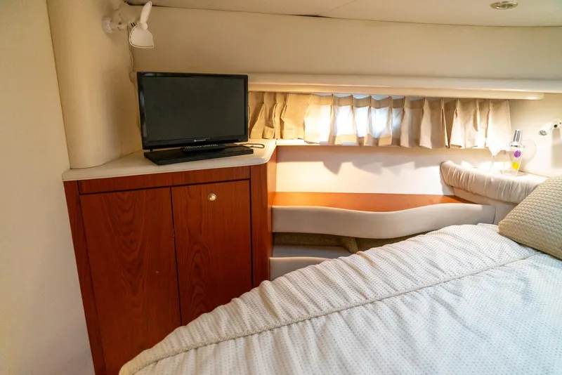 Slide: The Image of Maxum 4100 SCA 2000 - 37