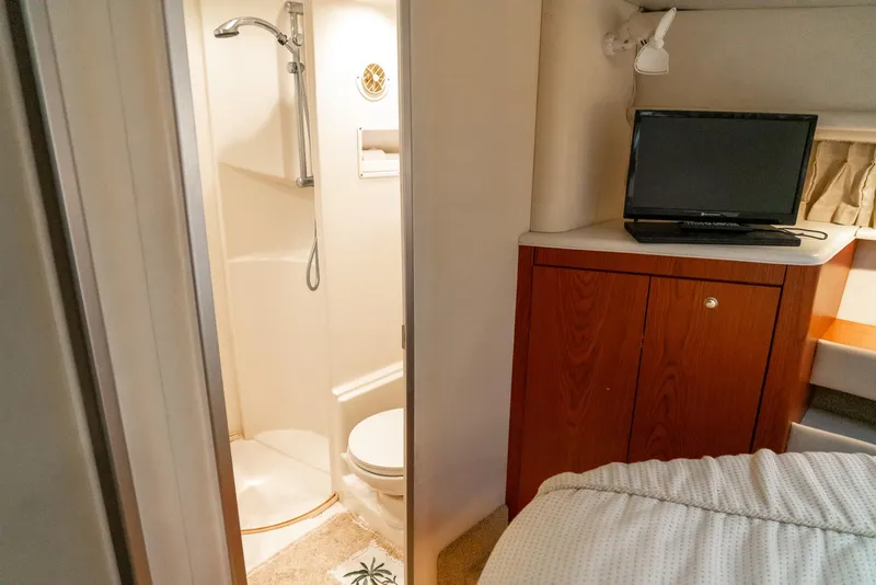 Slide: The Image of Maxum 4100 SCA 2000 - 38