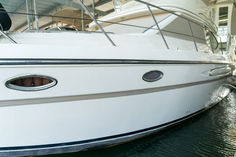 Slide: The Image of Maxum 4100 SCA 2000 - 4