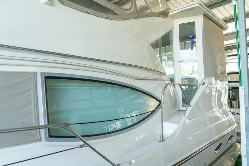 Slide: The Image of Maxum 4100 SCA 2000 - 6