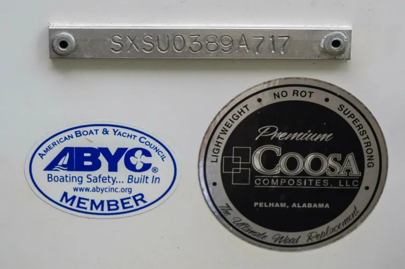 Slide: The Image of 2017 Sea Hunt Ultra 225 boat with ABYC and Coosa Composites labels. - 31