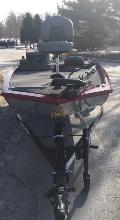 Slide: The Image of Tracker Pro 170 2025 - 64