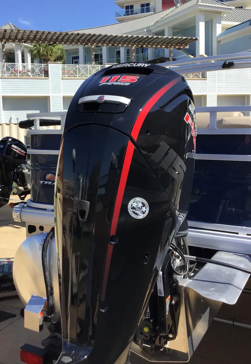 Slide: The Image of 2025 Sun Tracker Fishin' Barge 22 DLX with Mercury 115 outboard motor. - 3