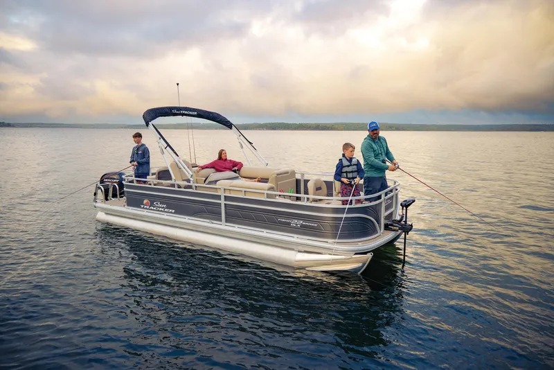 Slide: The Image of Sun Tracker Fishin' Barge 22 DLX 2025 - 66