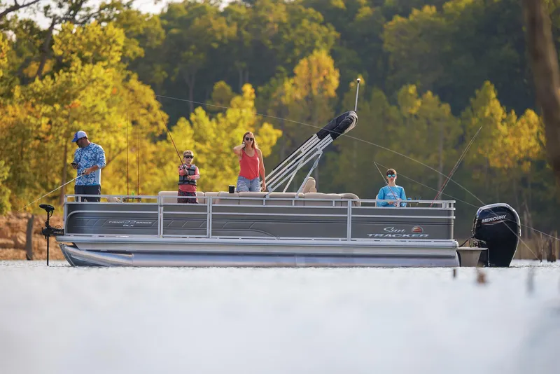 Slide: The Image of Sun Tracker Fishin' Barge 22 DLX 2025 - 69