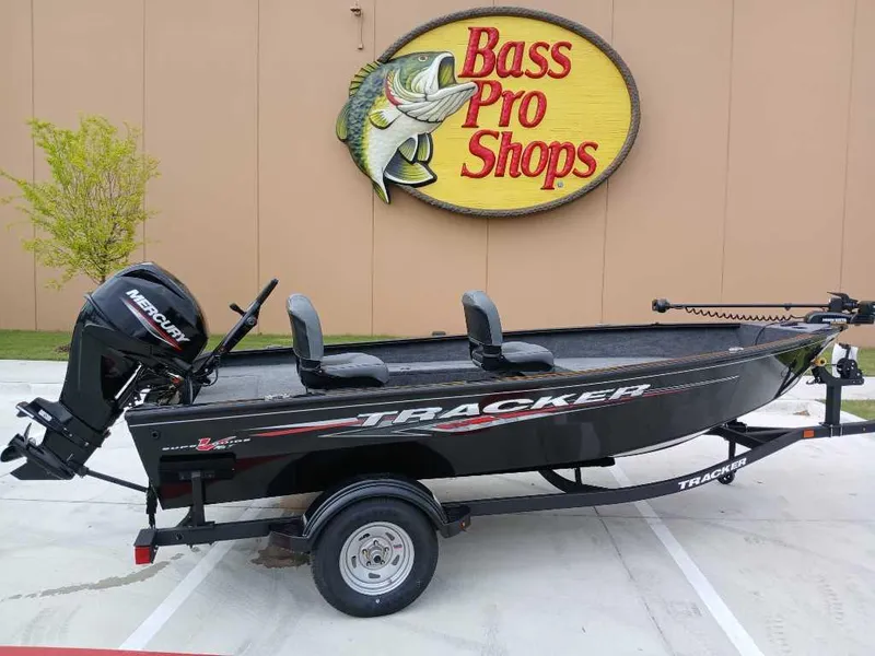 The Image of 2025 Tracker Super Guide V-16 T boat at Bass Pro Shops. - 0