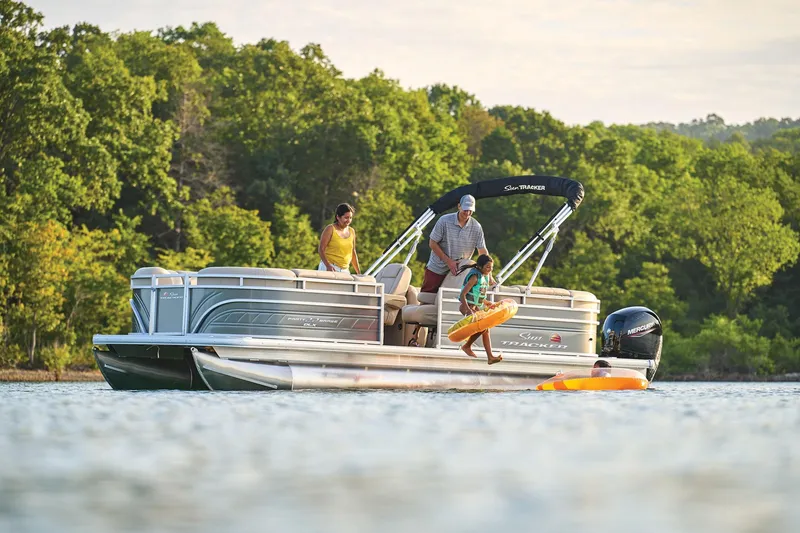 Slide: The Image of Manufacturer Provided Image: Sun Tracker Party Barge 22 DLX - 59