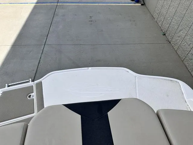 Slide: The Image of Chaparral 21 H2O Ski & Fish 2018 - 22