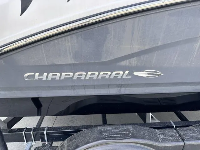 Slide: The Image of Chaparral 21 H2O Ski & Fish 2018 - 8