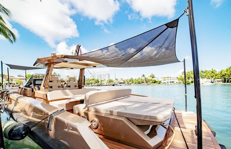 Slide: The Image of Rear Removable Sunshade w/Carbon Fiber Poles - 39