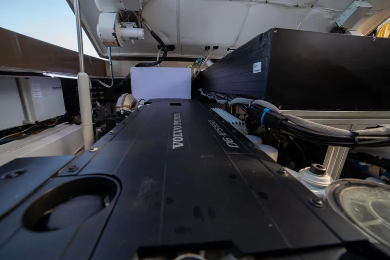 Slide: The Image of Hydraulic Lift Engine Compartment - 45