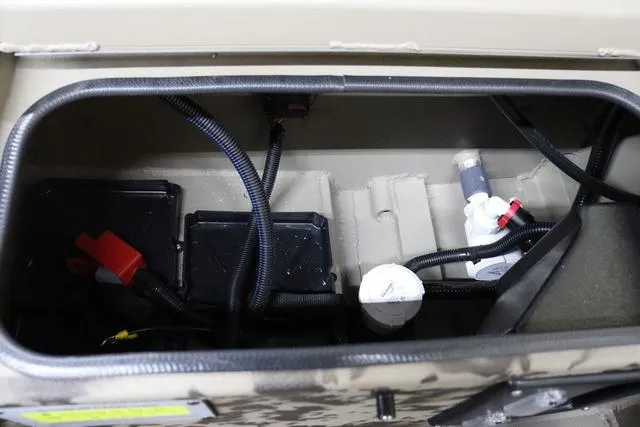 Slide: The Image of Excel Viper F4 1651 2024 - 18