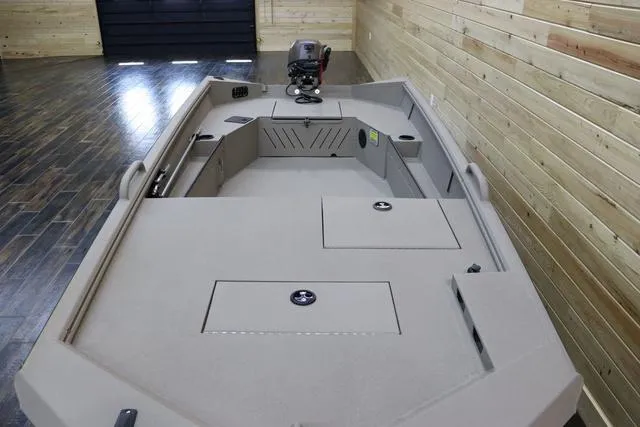 Slide: The Image of Excel Eclipse 15' 2024 - 7