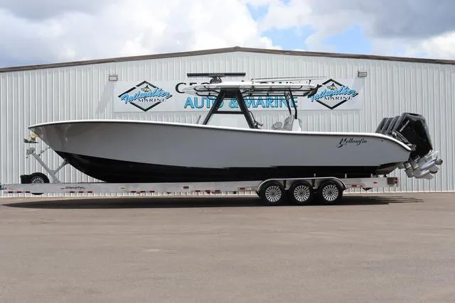 Slide: The Image of Yellowfin 39 Offshore 2024 - 2