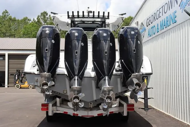 Slide: The Image of Yellowfin 39 Offshore 2024 - 6