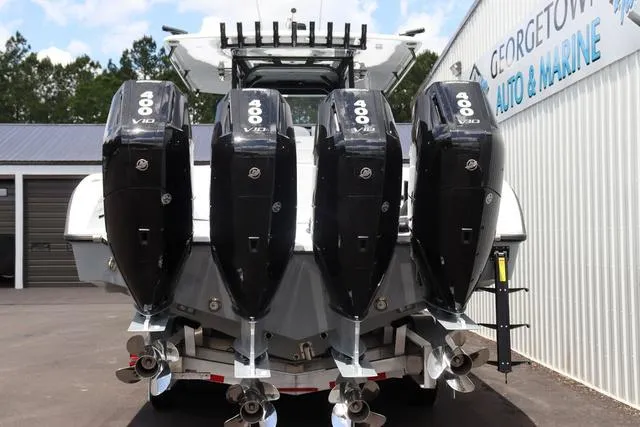 Slide: The Image of Yellowfin 39 Offshore 2024 - 8