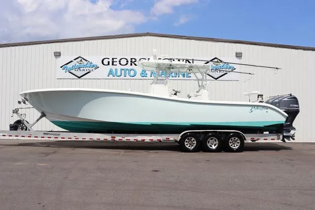 Slide: The Image of Yellowfin 36 Offshore 2018 - 1